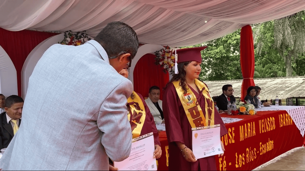 Ceremonia de Graduación 2026 — U.E. José María Velasco Ibarra Buena Fe